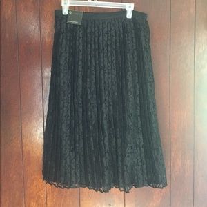 1 HOUR SALE! Banana Republic long skirt